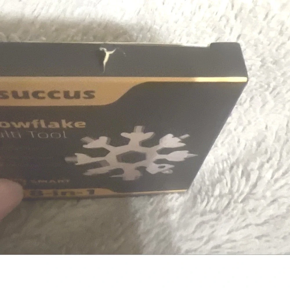 Desuccus 18-in-1 Portable Snowflake Multi‎ Tool Stainless Steel W/Keychain
